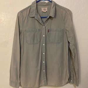 Women’s Levi’s long sleeve button down